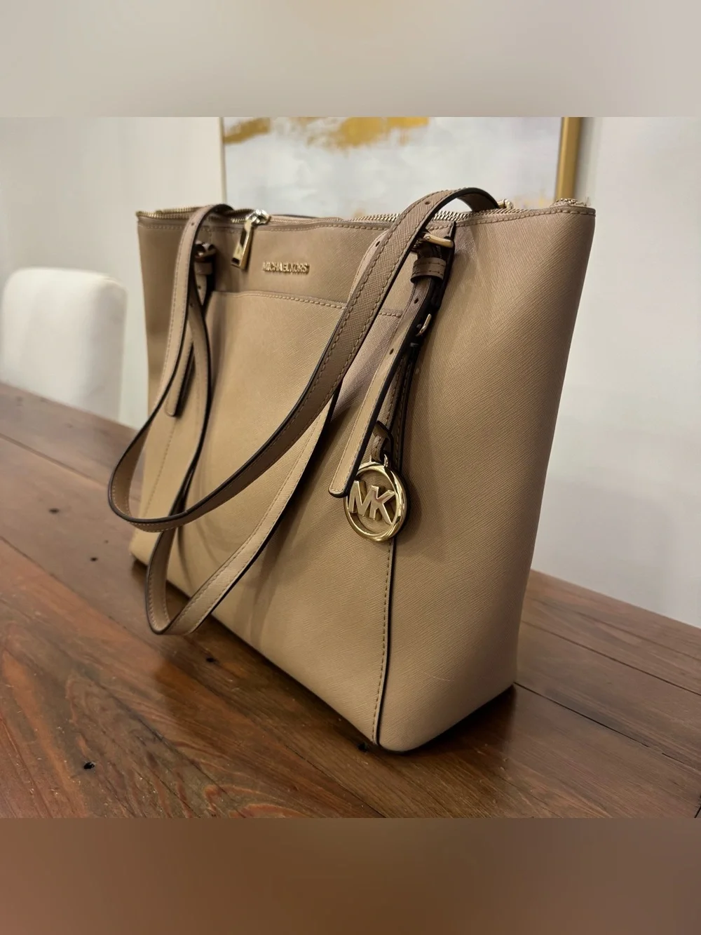 Michael Kors Voyager Large Taupe Leather Tote Bag - Picture 2 of 4